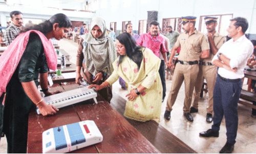 വോട്ടിങ് യന്ത്രങ്ങള്‍ സജ്ജം; ഇ.വി.എം-വിവിപാറ്റ് കമ്മിഷനിങ് പൂര്‍ത്തിയായി