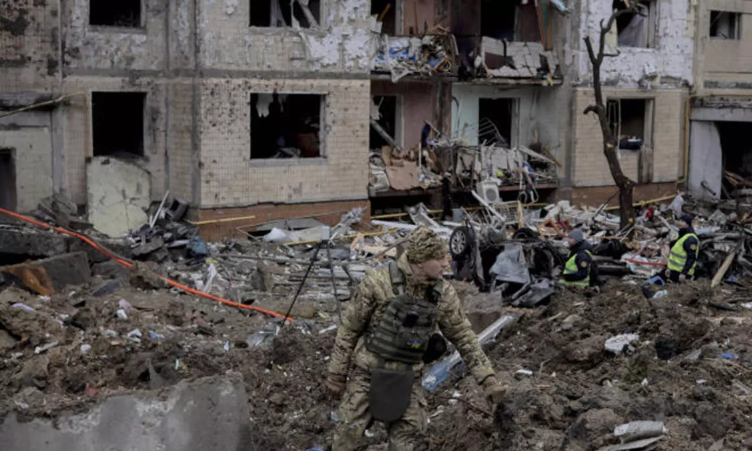 ആക്രമണം കനപ്പിച്ച് റഷ്യയും യുക്രെയ്നും; ഗർഭിണിയടക്കം കൊല്ലപ്പെട്ടു