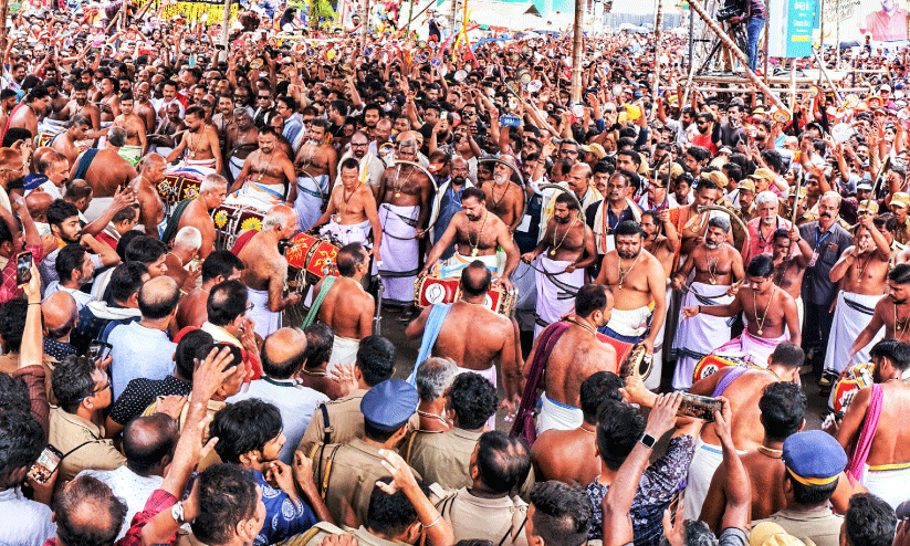 madathil varavu at Thrissur pooram madathil varavu at Thrissur pooram