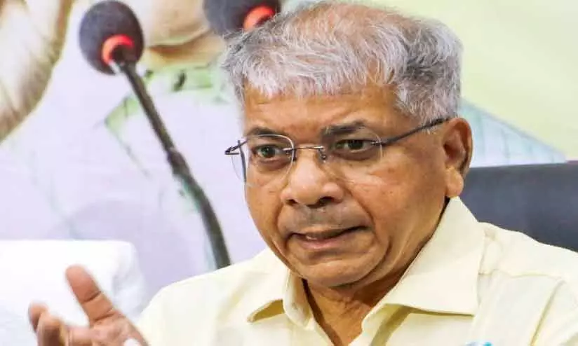 വോട്ട് ഭിന്നിപ്പിക്കുകയല്ല; ഒറ്റക്ക് മത്സരിക്കുന്നതാണ് അഭികാമ്യം വോട്ട് ഭിന്നിപ്പിക്കുകയല്ല; ഒറ്റക്ക് മത്സരിക്കുന്നതാണ് അഭികാമ്യം