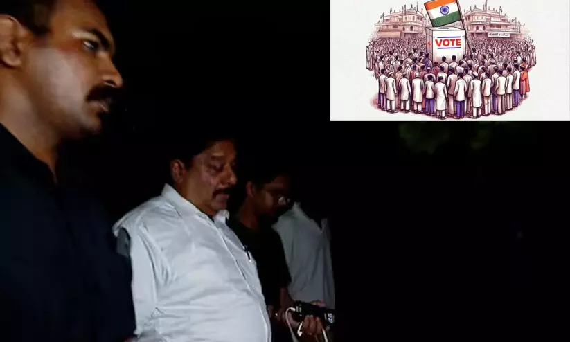 വോട്ടർമാർക്ക് പണം നൽകാൻ വന്നുവെന്ന് ആരോപിച്ച് സി.പി.എം പ്രവർത്തകർ ബിജു രമേശിനെ തടഞ്ഞുവെച്ചു