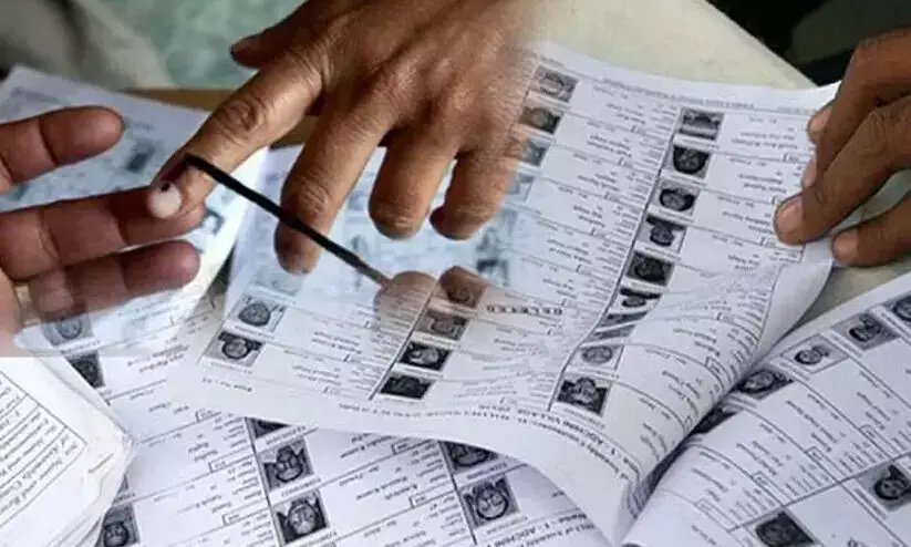 പെരുമാറ്റച്ചട്ടലംഘനം: സംസ്ഥാനത്ത് നടപടിയെടുത്തത് രണ്ട് ലക്ഷത്തിലധികം പരാതികള്ക്ക് പെരുമാറ്റച്ചട്ടലംഘനം: സംസ്ഥാനത്ത് നടപടിയെടുത്തത് രണ്ട് ലക്ഷത്തിലധികം പരാതികള്ക്ക്