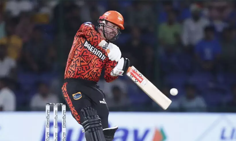 വീണ്ടും തീപടർത്തി ട്രാവിസ് ഹെഡ്; ഡൽഹിയിലും ഹൈദരാബാദിന്റെ റൺ സ്ഫോടനം