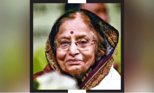 ആ​ദ്യ വ​നി​ത രാ​ഷ്ട്ര​പ​തി വീ​ട്ടി​ലി​രു​ന്ന് വോ​ട്ട് ചെ​യ്യും