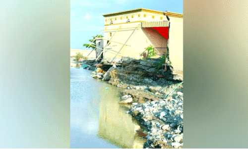 Heavy rain caught Shinas