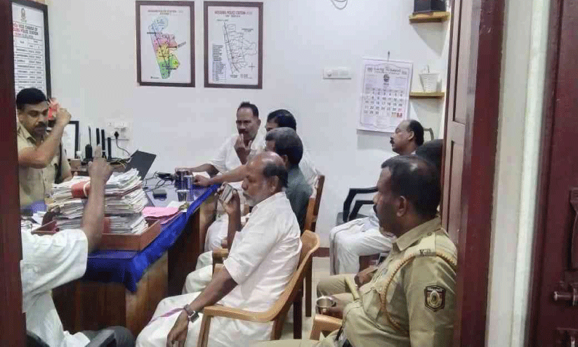 മുന്നണികൾക്ക് കൊട്ടിക്കലാശത്തിന് സമയം നിശ്ചയിച്ചു മുന്നണികൾക്ക് കൊട്ടിക്കലാശത്തിന് സമയം നിശ്ചയിച്ചു