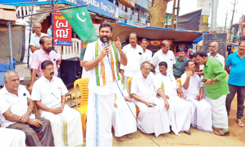 ക​ര്‍ഷ​ക​രെ ശ​ത്രു സൈ​ന്യ​ത്തേ​പോ​ലെ നേ​രി​ട്ട ഭ​ര​ണ​കൂ​ട​മാ​ണ് ഇ​ന്ത്യ ഭ​രി​ക്കു​ന്ന​ത്- വി.​ടി. ബ​ല്‍റാം