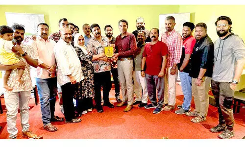 ന​മ്മ​ൾ ചാ​വ​ക്കാ​ട്ടു​കാ​ർ യാ​ത്ര​യ​യ​പ്പ് ന​ൽ​കി