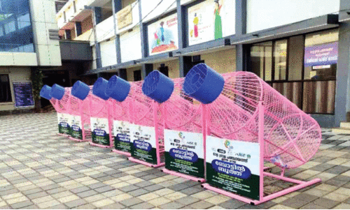 കു​ടി​വെ​ള്ള​മി​ല്ല; കു​പ്പി​ക​ൾ ശേ​ഖ​രി​ക്കാ​ൻ ബൂ​ത്തു​ക​ൾ