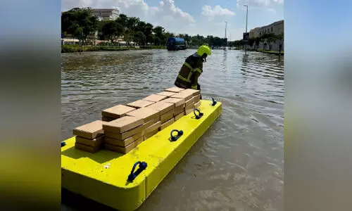 ഇ​ത്​ സ്​​നേ​ഹ​ഗാ​ഥ; കൈ​ക​ൾ കോ​ർ​ത്തൊ​രു അ​തി​ജീ​വ​നം