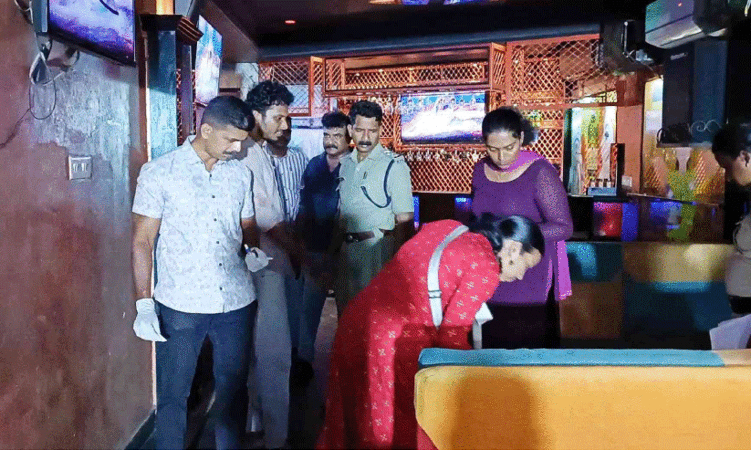 ബിയർ പാർലറിൽ സംഘർഷം; നാലുപേർക്ക് കുത്തേറ്റു