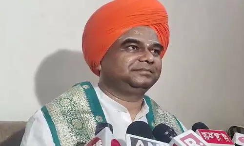 Lingayat seer Dingaleshwar Swami. 678