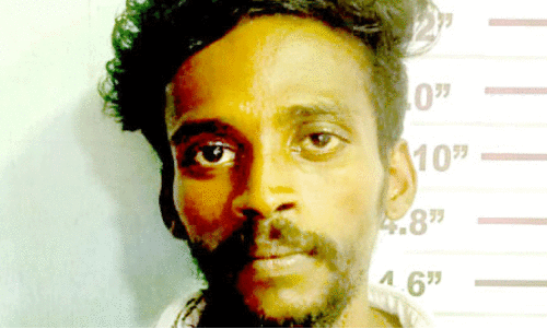 അ​ന​ന്തു​ മോ​ഹ​ൻ