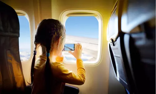 12 വയസ്സ് വരെയുള്ള കുട്ടികളുടെ തൊട്ടടുത്ത് രക്ഷിതാക്കള്‍ക്കും സീറ്റ് അനുവദിക്കാൻ വിമാനക്കമ്പനികൾക്ക് നിർദേശം