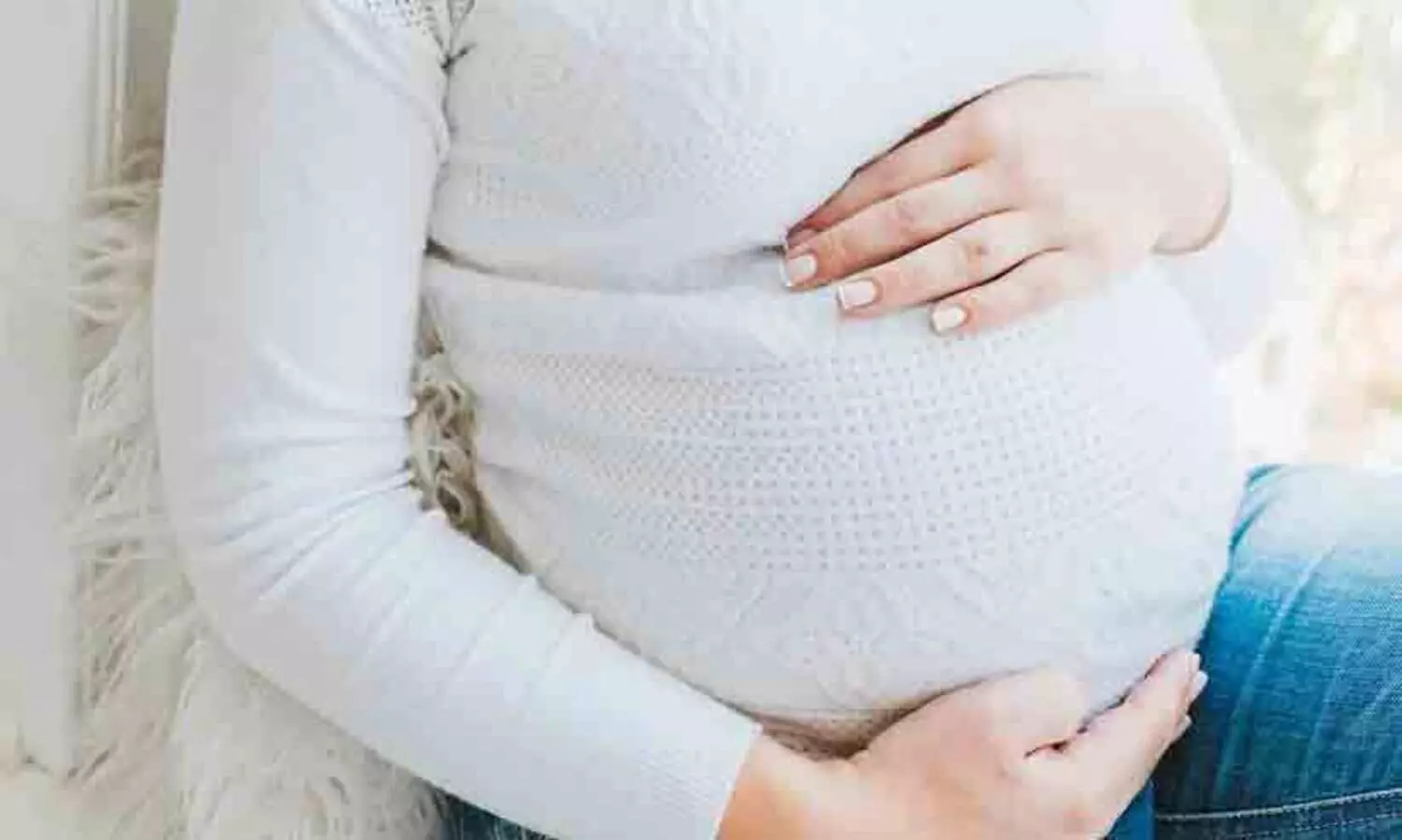 ഗുജറാത്തിൽ 30 വയസിലേറെ പ്രായമുള്ള ഗർഭിണിക്ക് ചികിത്സ നിഷേധിച്ച് ഡോക്ടർ; കാരണം?