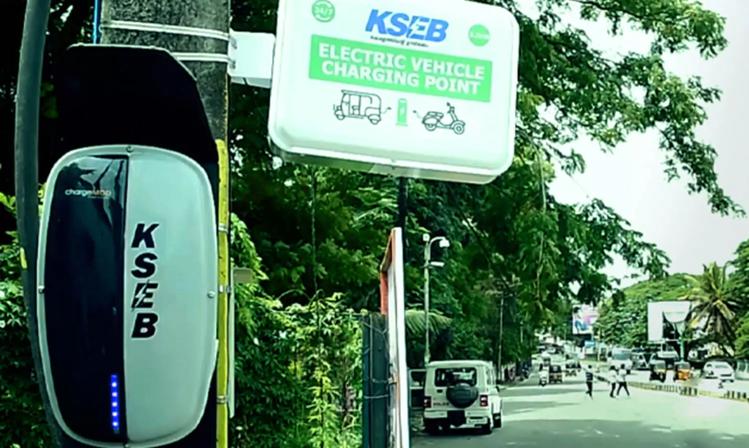 ഇലക്ട്രിക് വാഹനങ്ങളുടെ ചാർജിങ്​ ഫീസ്​ സ്വകാര്യ കമ്പനിക്ക്​; സർക്കാർ ആപ്പിനെതി​രെ ഹരജി