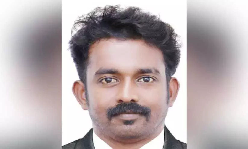 സർജിൽ കൃഷ്ണയുടെ മൃതദേഹം നാട്ടിൽ സംസ്കരിച്ചു സർജിൽ കൃഷ്ണയുടെ മൃതദേഹം നാട്ടിൽ സംസ്കരിച്ചു