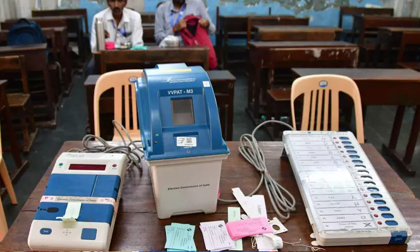 വിവി പാറ്റ് മെഷീനിന്‍റെ പ്രവർത്തനങ്ങളിൽ കൂടുതൽ വ്യക്തത തേടി സുപ്രീംകോടതി; ഉച്ചക്കുശേഷം വിധി പറയും
