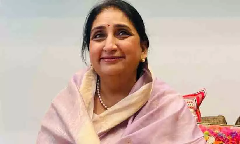 സുനേത്ര പവാറിന് 25,000 കോടിയുടെ അഴിമതിക്കേസിൽ ക്ലീൻ ചിറ്റ് സുനേത്ര പവാറിന് 25,000 കോടിയുടെ അഴിമതിക്കേസിൽ ക്ലീൻ ചിറ്റ്