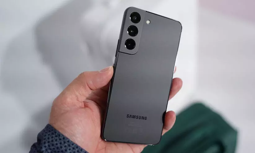 72,999 രൂപയുടെ സാംസങ് പ്രീമിയം ഫോൺ പാതിവിലക്ക്; കിടിലൻ ഓഫറുമായി ഫ്ലിപ്കാർട്ട് 72,999 രൂപയുടെ സാംസങ് പ്രീമിയം ഫോൺ പാതിവിലക്ക്; കിടിലൻ ഓഫറുമായി ഫ്ലിപ്കാർട്ട്