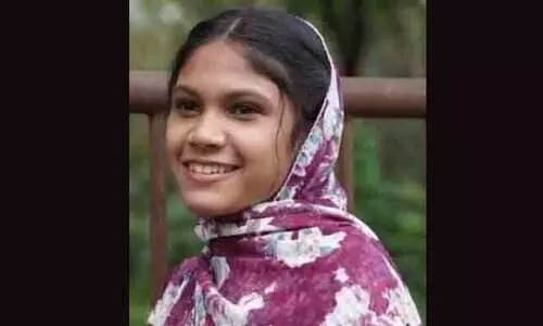 വിദ്യാര്‍ഥിനി കുഴഞ്ഞുവീണ് മരിച്ചു