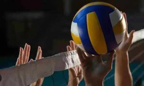 വോ​ളി​ബാ​ൾ ടൂ​ർ​ണ​മെ​ന്റ് വെ​ള്ളി​യാ​ഴ്ച