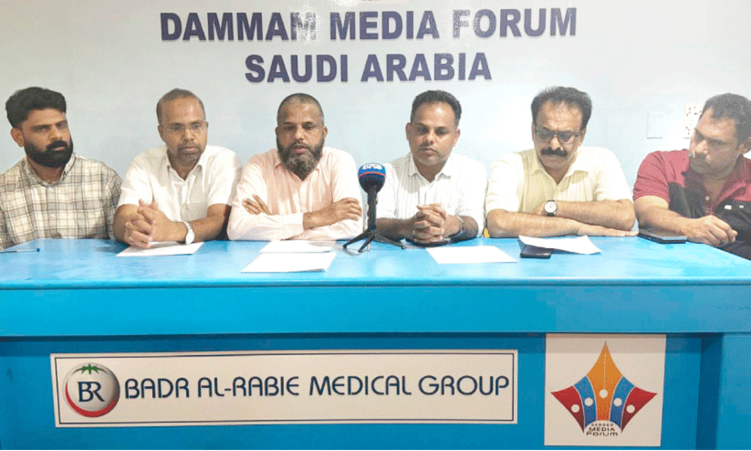 ദ​മ്മാം മ​ല​പ്പു​റം ജി​ല്ല കെ.​എം.​സി.​സി വോ​ട്ട് വി​മാ​നം പു​റ​പ്പെ​ട്ടു