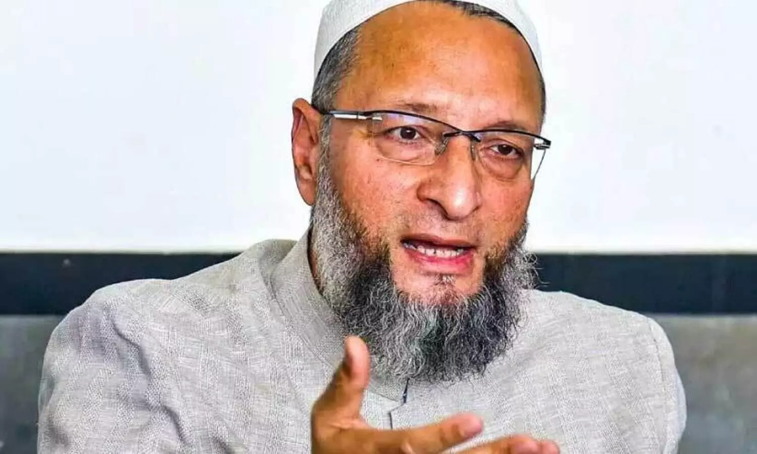 അ​സ​ദു​ദ്ദീ​ൻ ഉ​വൈ​സി​