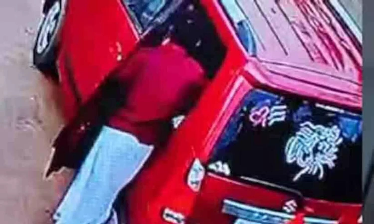 കെ. രാധാകൃഷ്ണന്‍റെ അകമ്പടി വാഹനത്തില്‍ ആയുധങ്ങളെന്ന് യു.ഡി.എഫ്; പ്രചാരണ ബോര്‍ഡ് അഴിക്കാനുള്ളതെന്ന് സി.പി.എം