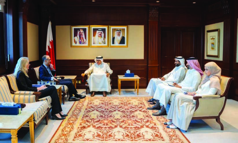 യു.​എ​സ്​ അം​ബാ​സ​ഡ​റെ വി​ദേ​ശ​കാ​ര്യ മ​ന്ത്രി സ്വീ​ക​രി​ച്ചു