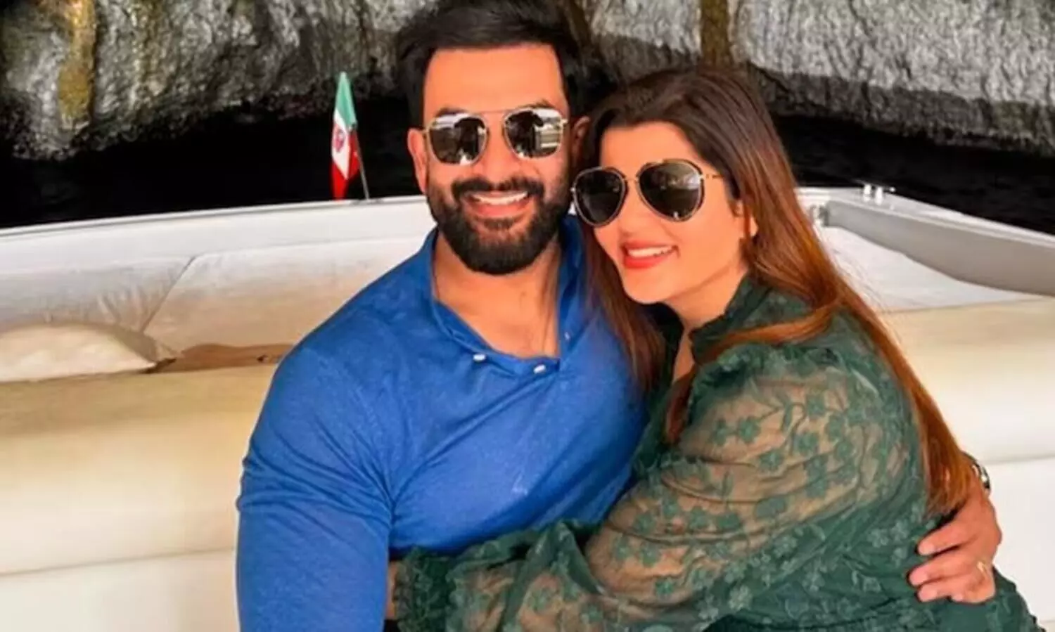 സുഹൃത്തുക്കളിൽ നിന്ന് പെൺകുട്ടിയുടെ മാതാപിതാക്കളിലേക്കുള്ള യാത്ര; പരസ്പരം ആശംസ നേർന്ന് പൃഥ്വിരാജും സുപ്രിയയും