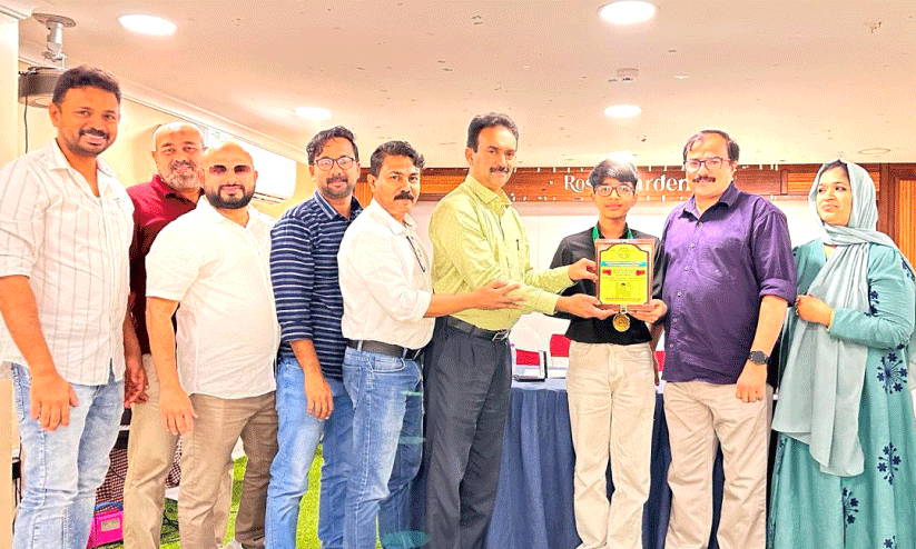 ponnani welfare committee honoring muhammed fuad