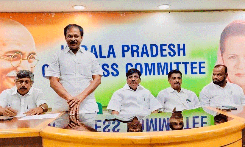 പ്ര​വാ​സി വോ​ട്ടു​ക​ൾ പ​ര​മാ​വ​ധി പോ​ൾ ചെ​യ്യി​പ്പി​ക്കും   -ശ​ങ്ക​ര​പ്പി​ള്ള കു​മ്പ​ള​ത്ത്