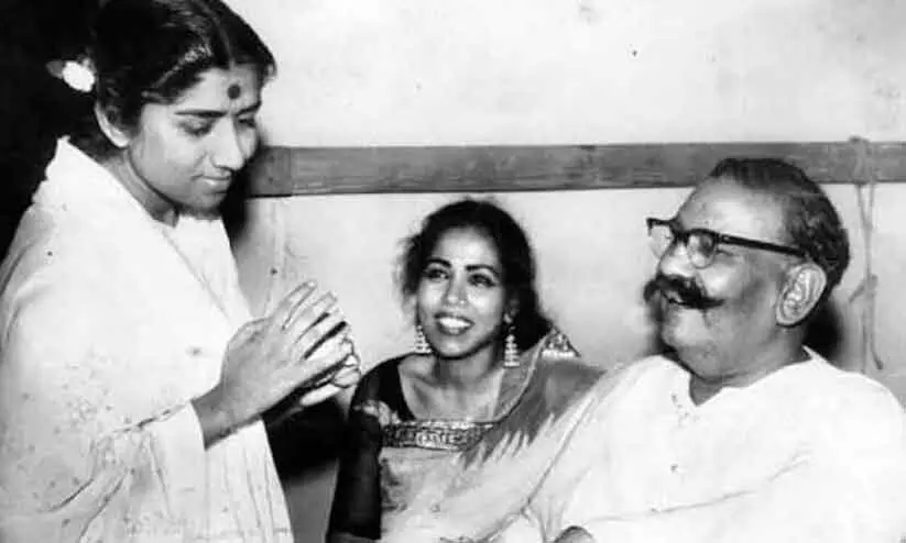 ഉസ്താദ്  ബഡേ ഗുലാം അലീഖാനൊപ്പം ലത മ​ങ്കേഷ്‍കർ