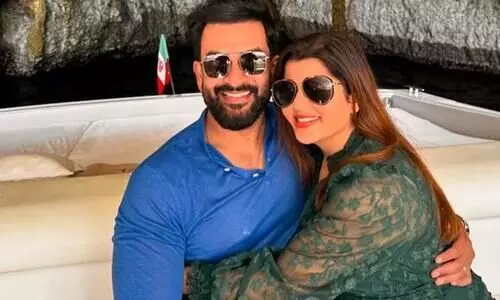 സുഹൃത്തുക്കളിൽ നിന്ന് പെൺകുട്ടിയുടെ മാതാപിതാക്കളിലേക്കുള്ള യാത്ര; പരസ്പരം ആശംസ നേർന്ന് പൃഥ്വിരാജും സുപ്രിയയും