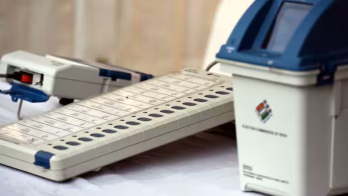 മുഴുവൻ വിവിപാറ്റ് സ്ലിപ്പുകളും എണ്ണണമെന്ന ഹരജി തള്ളി സുപ്രീംകോടതി