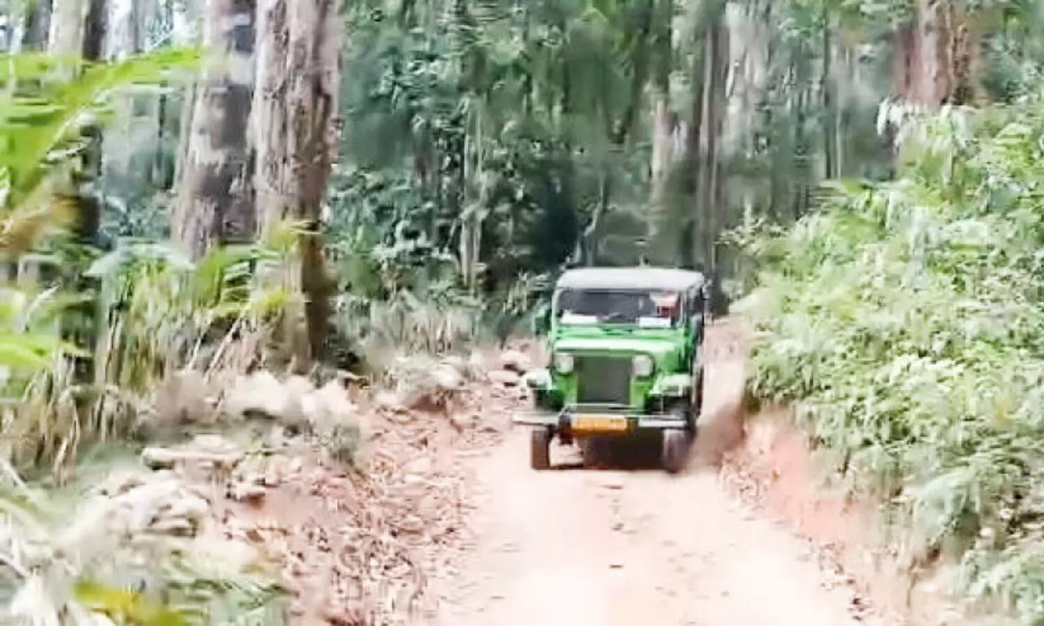 ആദ്യ പോളിങ്​​ സംഘം പുറപ്പെട്ടത്​ ഇടമലക്കുടിക്ക്