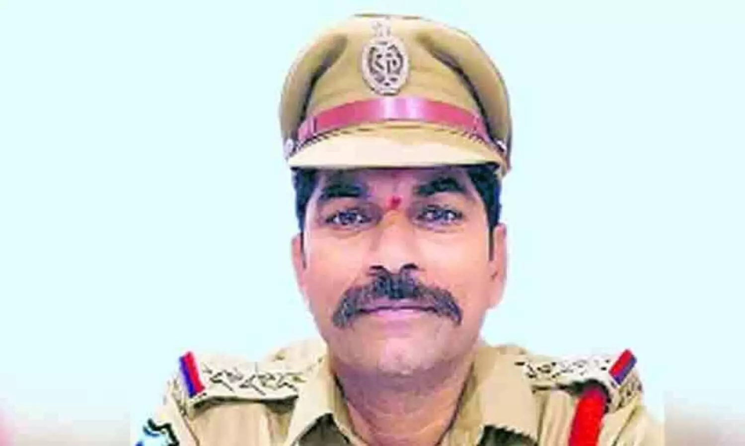 ക്രിമിനലുകൾക്കൊപ്പം ജന്മദിനമാഘോഷിച്ചു; ഹൈദരാബാദിൽ പൊലീസുകാരന് സസ്പെൻഷൻ