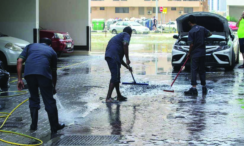 മഴക്കെടുതി: വെള്ള, വൈദ്യുതി തടസ്സങ്ങൾ നീക്കുന്നത് അതിവേഗം മഴക്കെടുതി: വെള്ള, വൈദ്യുതി തടസ്സങ്ങൾ നീക്കുന്നത് അതിവേഗം