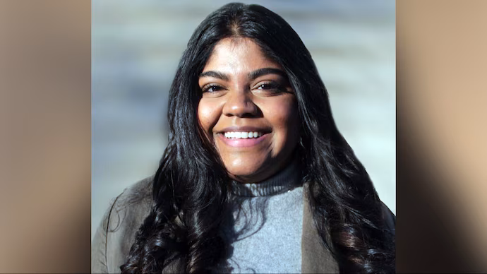 ഫലസ്തീൻ അനുകൂല പ്രതിഷേധം; ഇന്ത്യൻ വംശജയായ വിദ്യാർഥിനി യു.എസിൽ അറസ്റ്റിൽ ഫലസ്തീൻ അനുകൂല പ്രതിഷേധം; ഇന്ത്യൻ വംശജയായ വിദ്യാർഥിനി യു.എസിൽ അറസ്റ്റിൽ