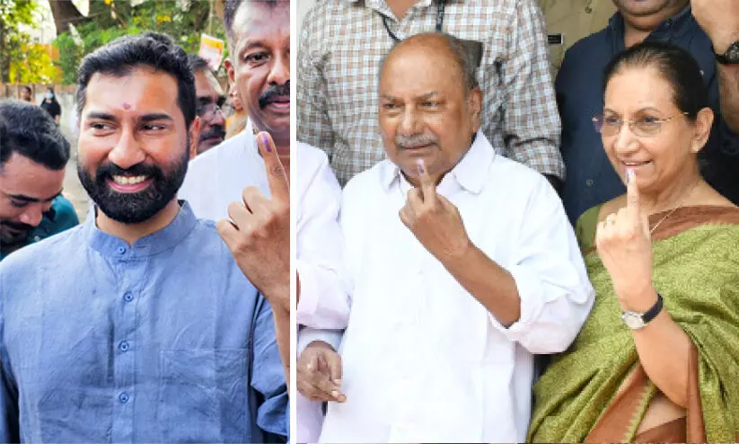 പതിവ്‌ തെറ്റിക്കാതെ ആന്റണി, ഒറ്റക്കുവന്ന്‌ അനിൽ ആന്റണി