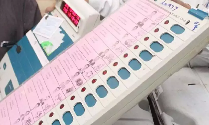 വോട്ടിങ് യന്ത്ര പരാതികൾ തള്ളിയത് 40ഓളം തവണ വോട്ടിങ് യന്ത്ര പരാതികൾ തള്ളിയത് 40ഓളം തവണ