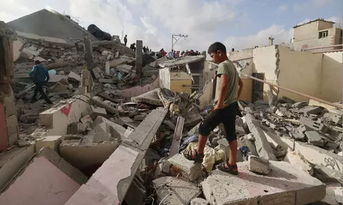 റ​ഫ​യി​ൽ കനത്ത ഷെ​ല്ലാ​ക്ര​മ​ണം; ക​ര​യു​ദ്ധ​ത്തി​ന് മു​ന്നോ​ടി​യെ​ന്ന് സൂ​ച​ന