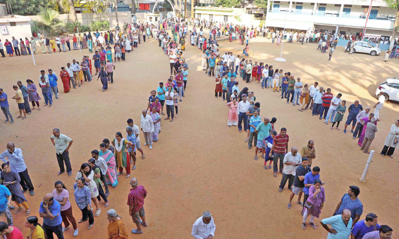 queue for voting
