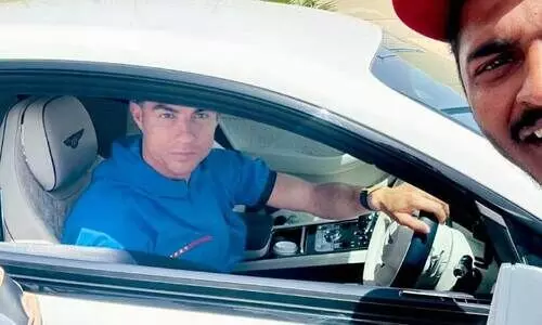 Sivin arrived in Riyadh and bought autograph from Ronaldo