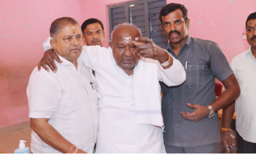 deve gowda voting
