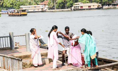 മാവേലിക്കരയിൽ ആവേശത്തിന്‍റെ നീണ്ടനിര