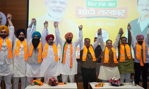 More than 800 members of Sikh community in Delhi are in BJP