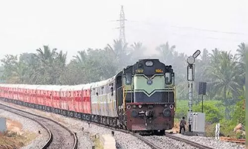 തിരുവനന്തപുരം - ഷൊർണൂർ വേണാട് എക്സ്പ്രസ് മേയ് ഒന്നു മുതൽ എറണാകുളം സൗത്തിൽ എത്തില്ല