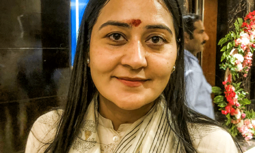 ഡോ​ളി ശ​ർ​മ